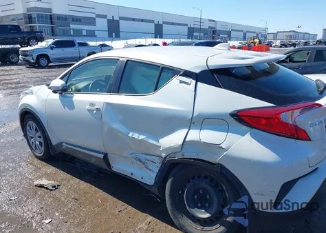 2021 Toyota C-Hr Le z USA, uszkodzony, nr VIN JTNKHMBX6M1094433